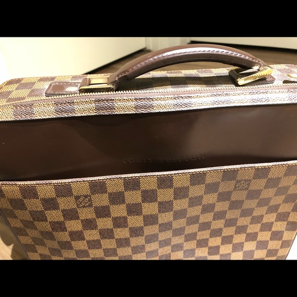 Beautiful Louis Vuitton Briefcase- 100% Authentic - Picture 4 of 7